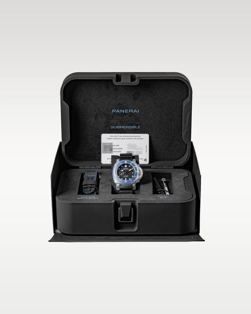 Panerai Submersible PAM01209 Image 5
